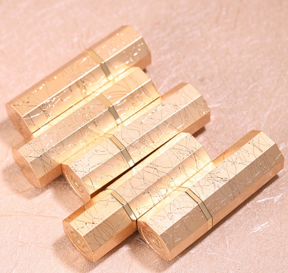 Temperature Changing Lip Gloss